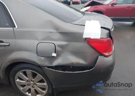 2005 Toyota Avalon Xls z USA, uszkodzony, nr VIN 4T1BK36B75U004216